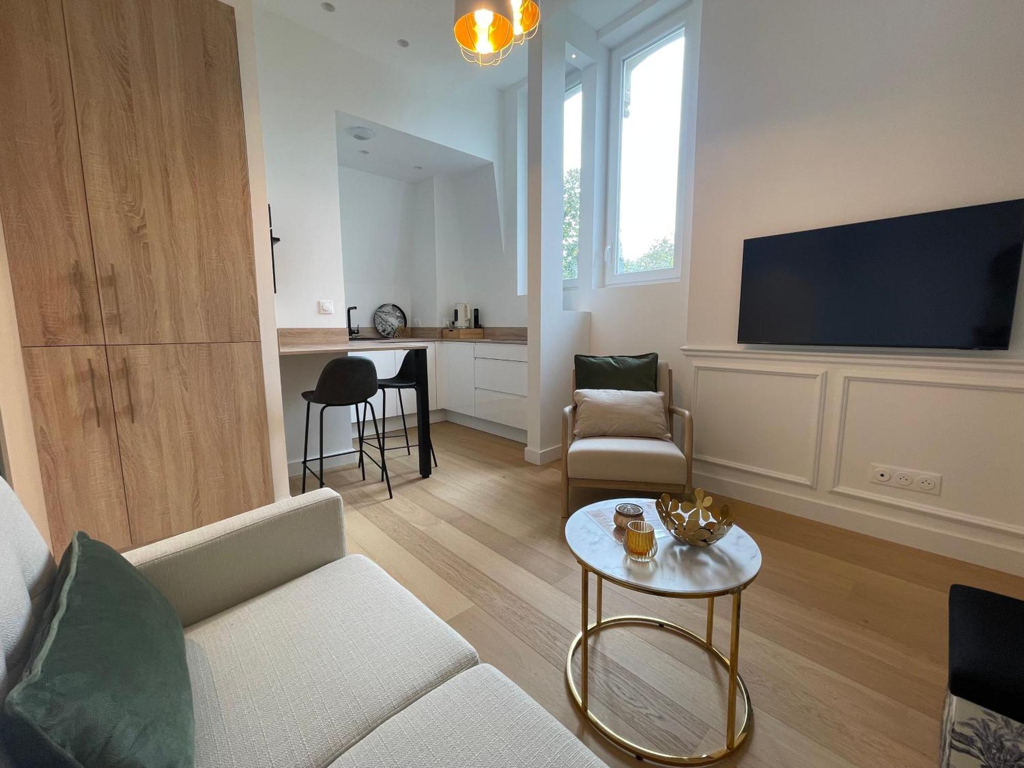 Appartements De Charme Du General Leclerc - Place D'Erlon - Hypercentre - Gare - 兰斯 外观 照片
