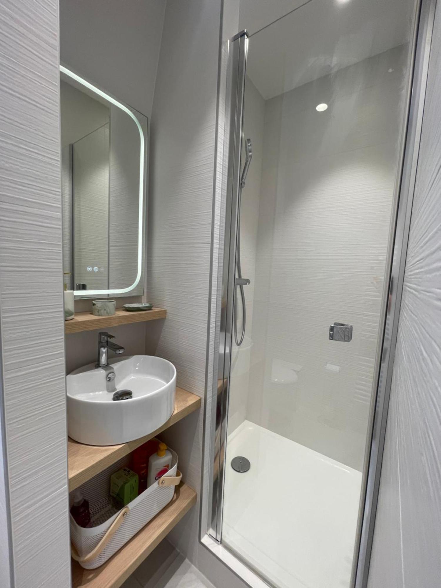 Appartements De Charme Du General Leclerc - Place D'Erlon - Hypercentre - Gare - 兰斯 外观 照片