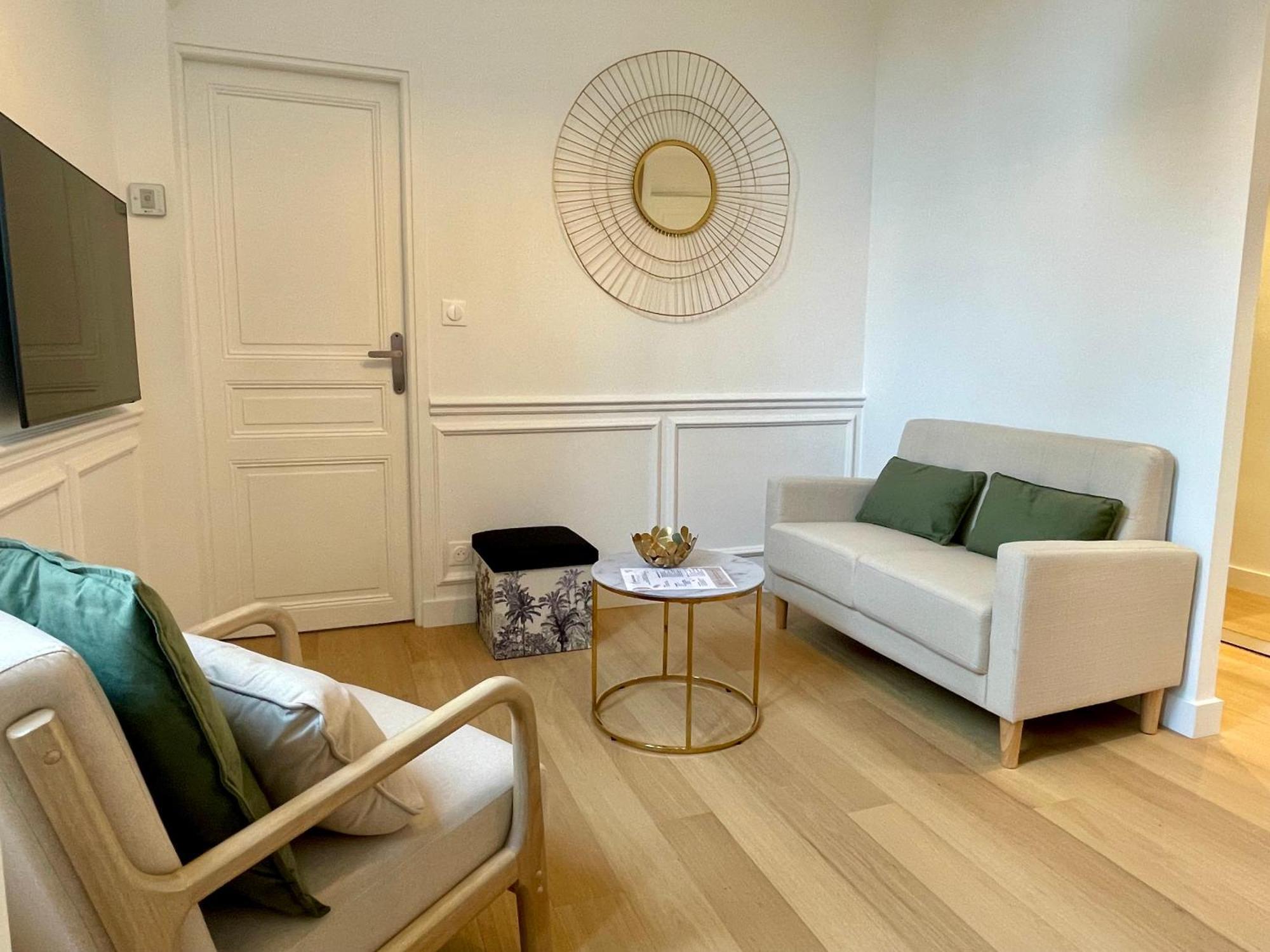 Appartements De Charme Du General Leclerc - Place D'Erlon - Hypercentre - Gare - 兰斯 外观 照片