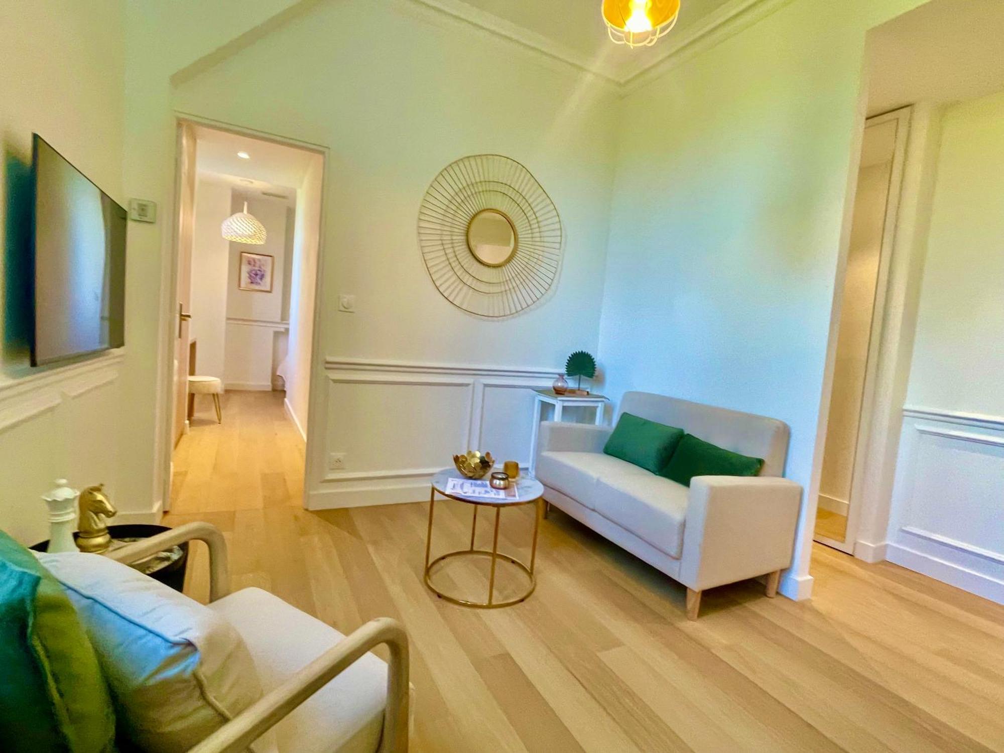 Appartements De Charme Du General Leclerc - Place D'Erlon - Hypercentre - Gare - 兰斯 外观 照片