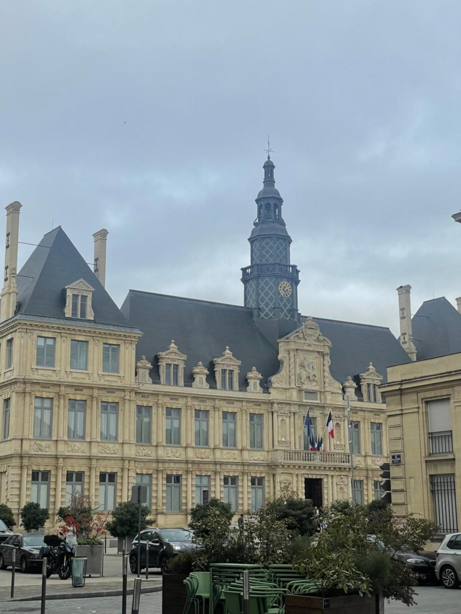 Appartements De Charme Du General Leclerc - Place D'Erlon - Hypercentre - Gare - 兰斯 外观 照片