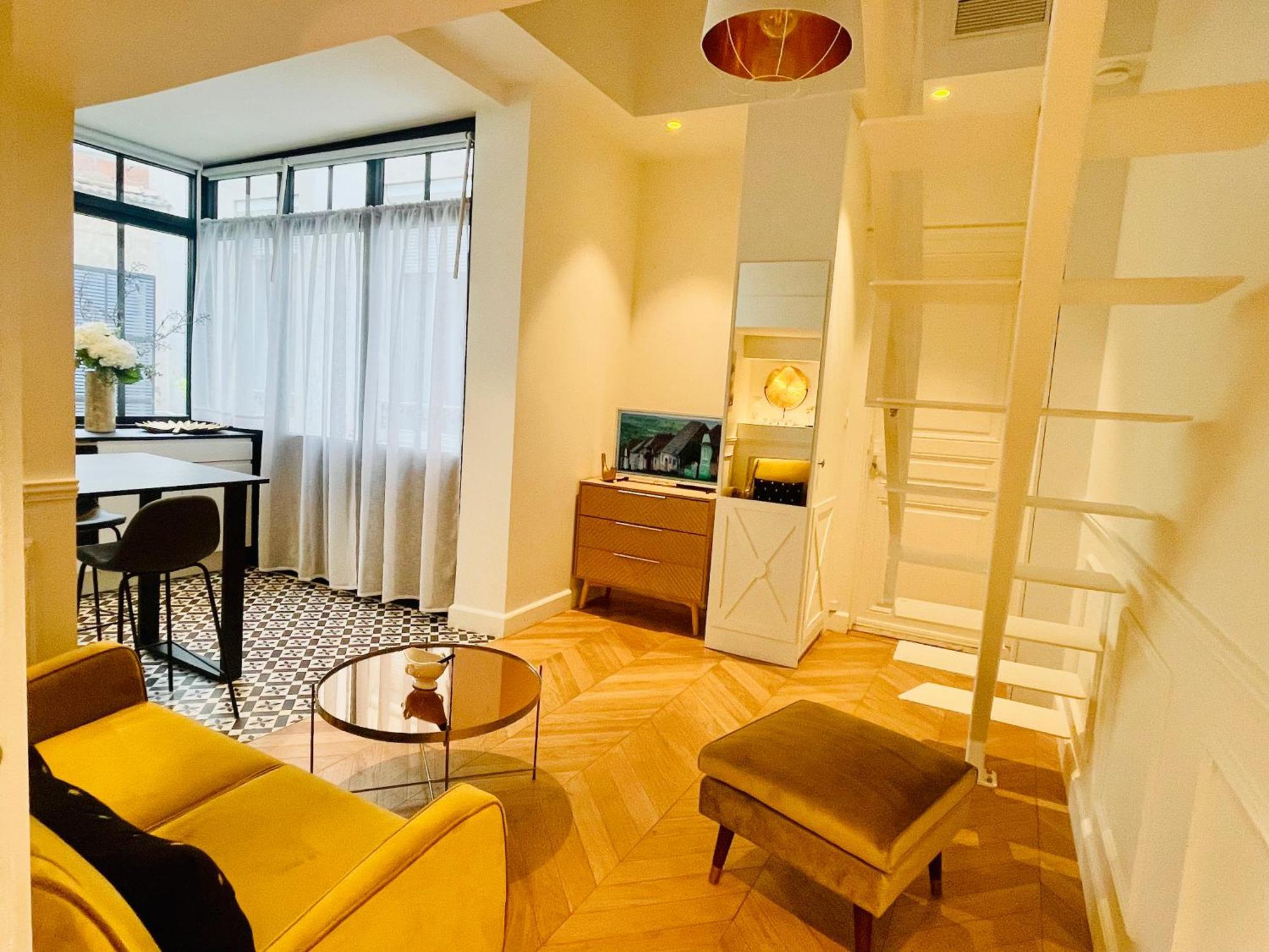Appartements De Charme Du General Leclerc - Place D'Erlon - Hypercentre - Gare - 兰斯 外观 照片