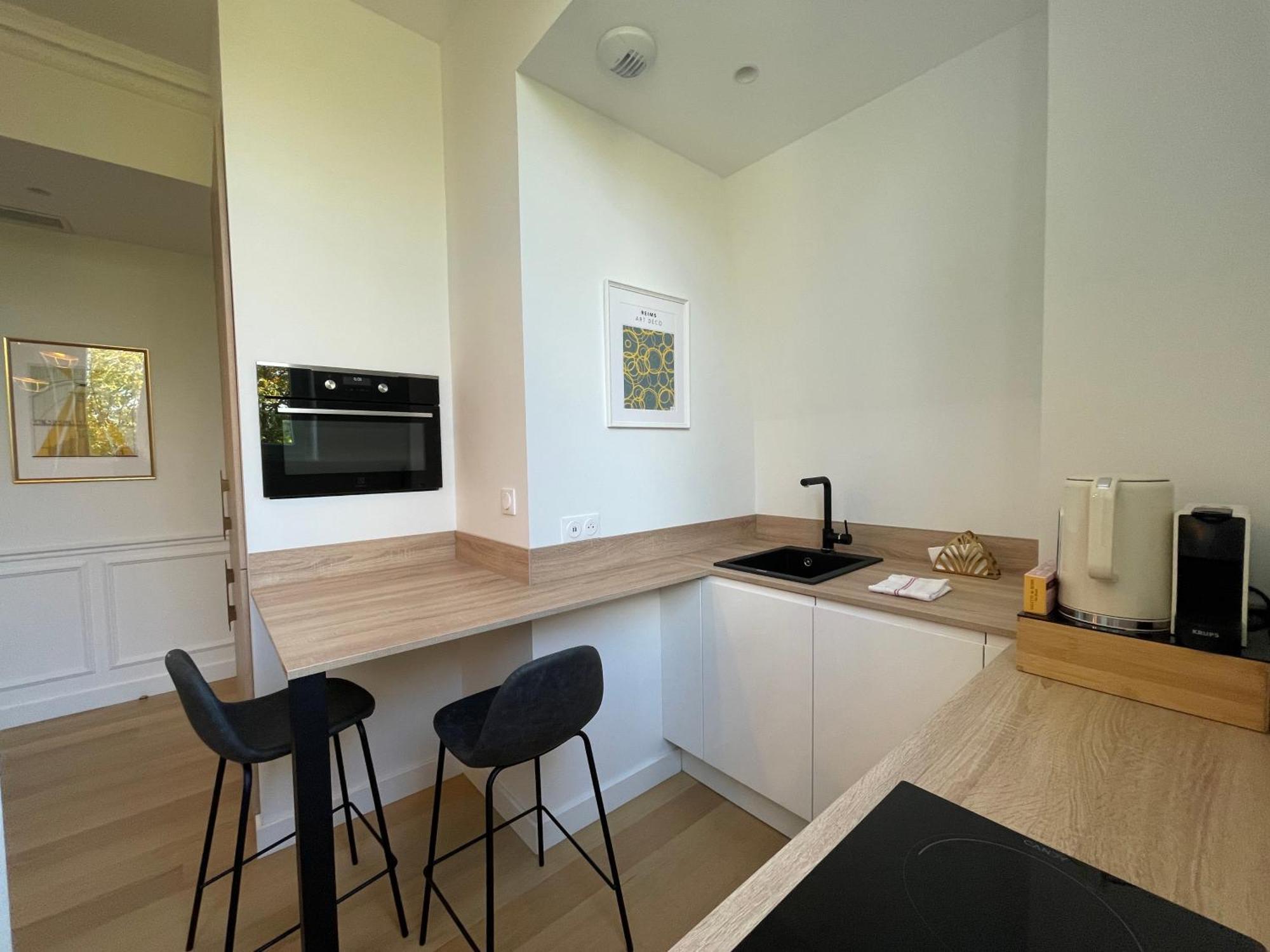 Appartements De Charme Du General Leclerc - Place D'Erlon - Hypercentre - Gare - 兰斯 外观 照片